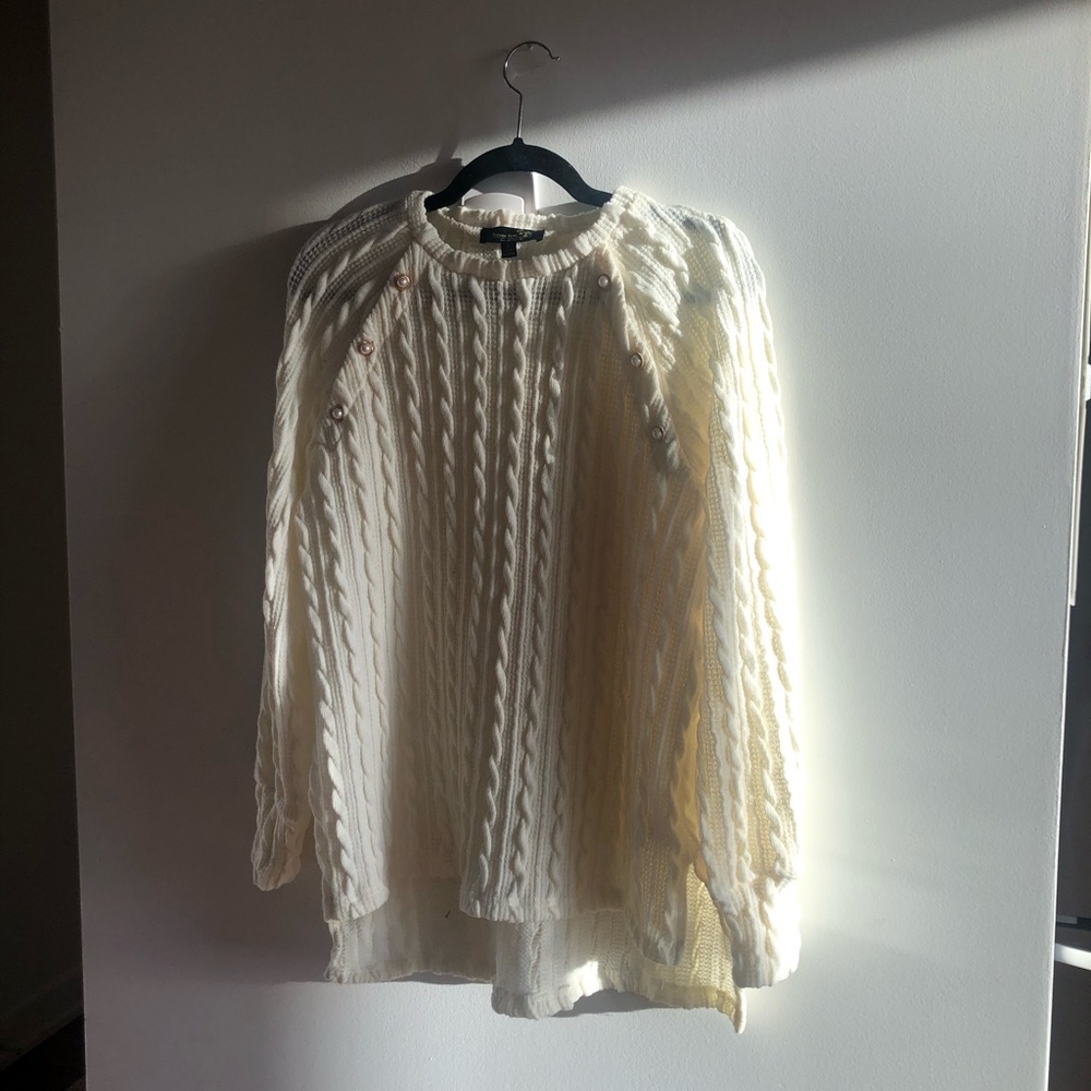 NWOT Suzanne Betro Suzanne Betro Cream with Faux Pearls
